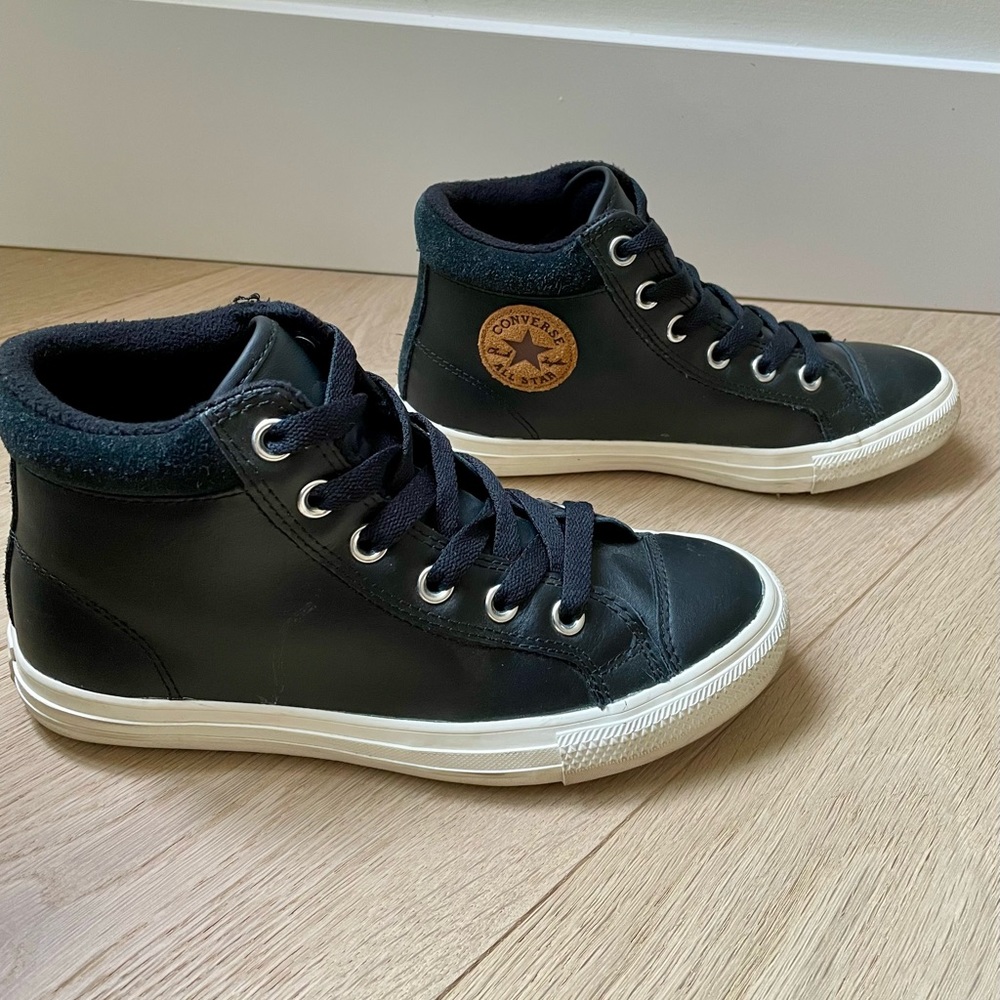 Converse Chuck Taylor All Star Jr PC Boot Hi Leather , size 4, sneaker, runner